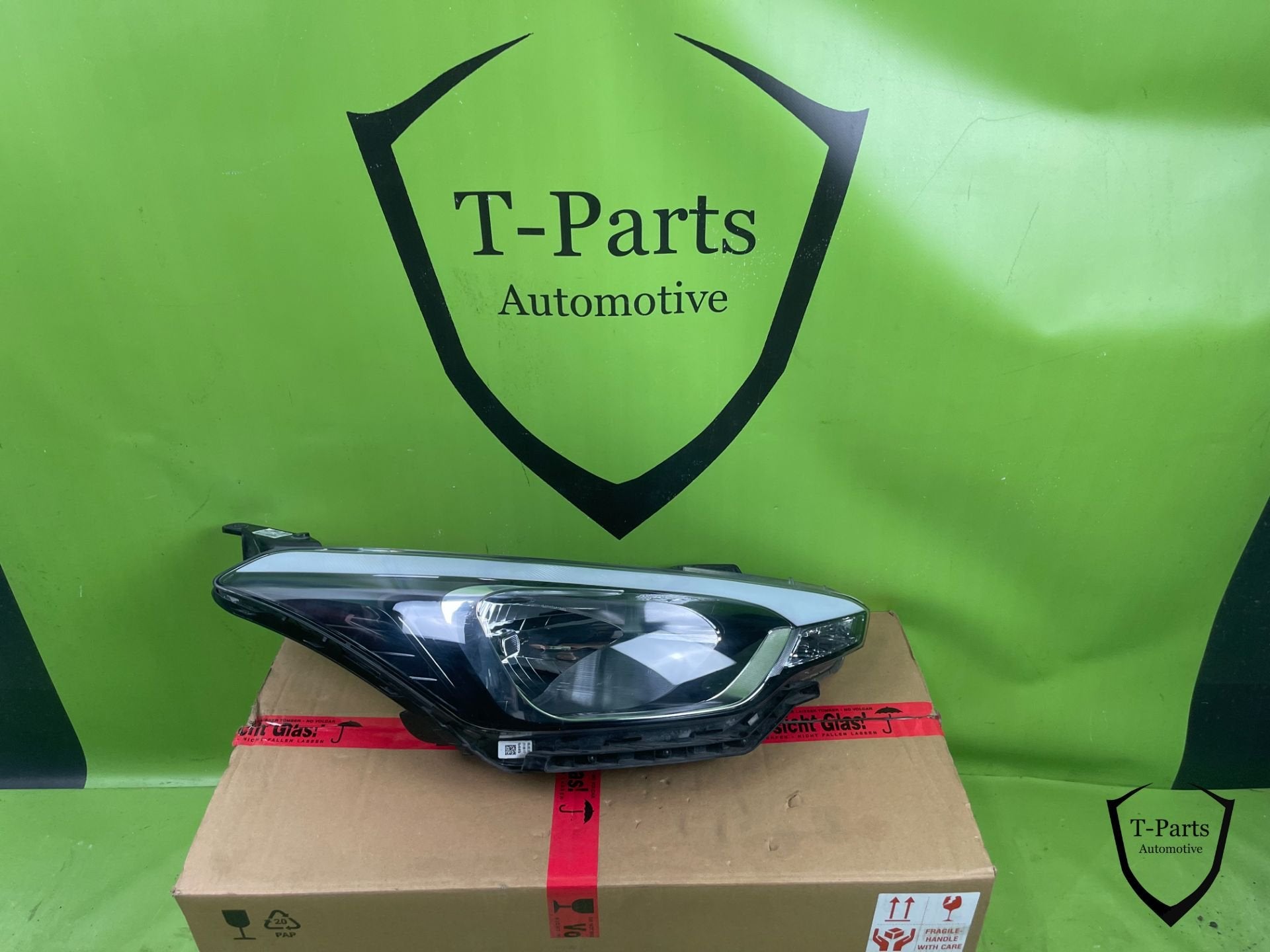 hyundai i20 koplamp 92102c8000 rechts, Gebruikt, Heolleung-ro 12
06797  Seoul, Info@hyundai.com, Hyundai