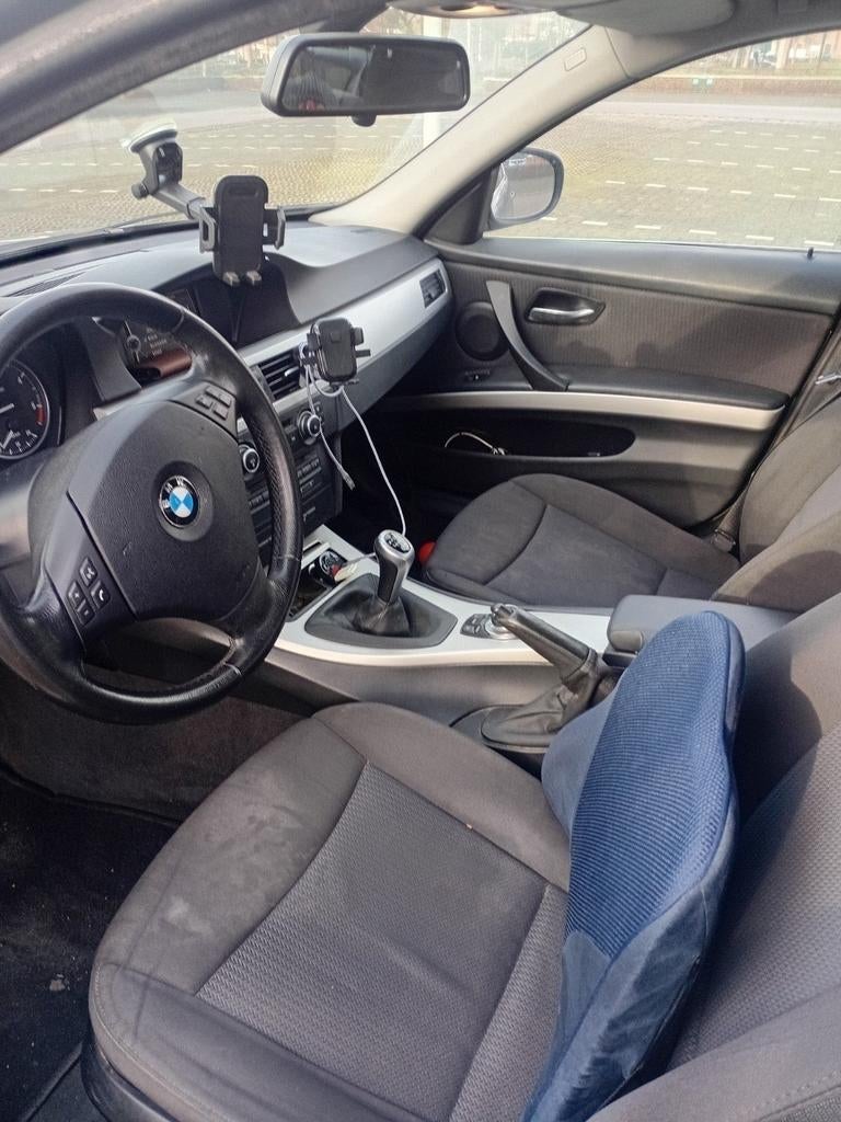 Bmw 316 diesel (0492650979), Autos, Achat, Boîte manuelle, Entretenue par le concessionnaire, Noir