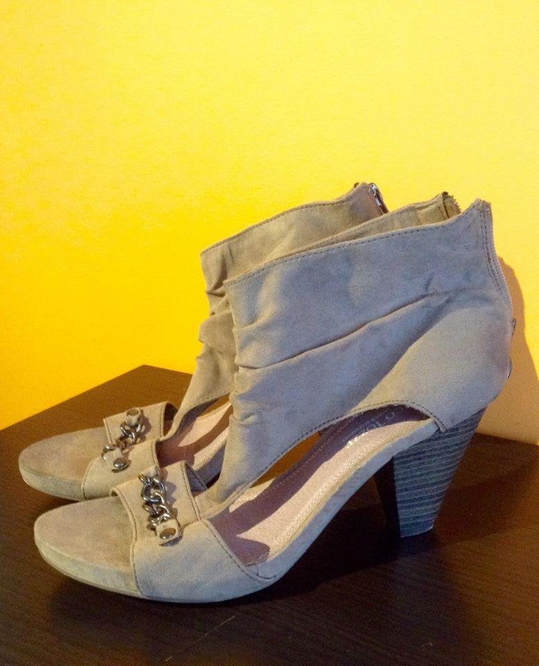 Marco Tozzi schoenen met leren hak p.40, Ophalen of Verzenden, Zo goed als nieuw, Beige