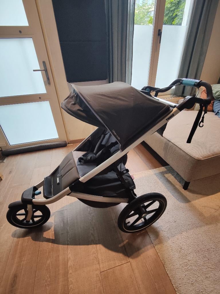 Thule Urban Glide + draagmand, Kinderen en Baby's, Kinderwagens en Combinaties, Gebruikt, Kinderwagen, Overige merken, Luchtbanden
