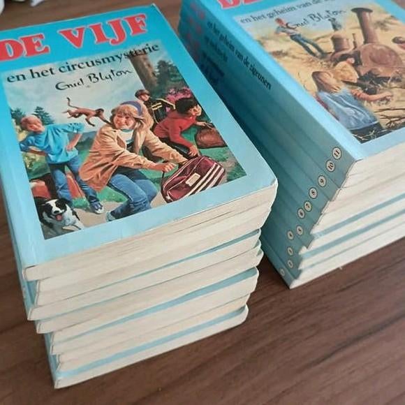 Volledige reeks De Vijf boeken (1-21), Boeken, Ophalen