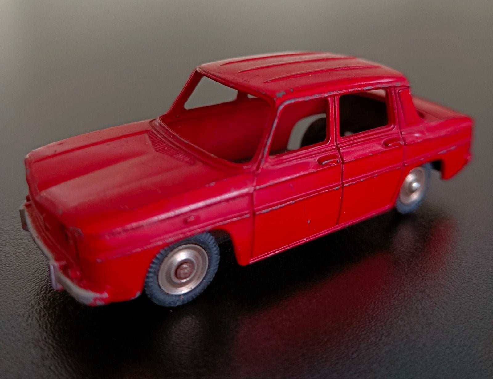 Dinky Toys Renault R8, Antiek en Kunst, Ophalen of Verzenden