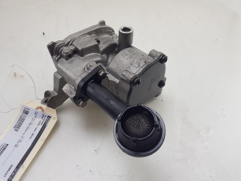 OLIEPOMP Seat Leon (5FB) (01-2012/08-2020) (|04L145208D|), Gebruikt, Seat