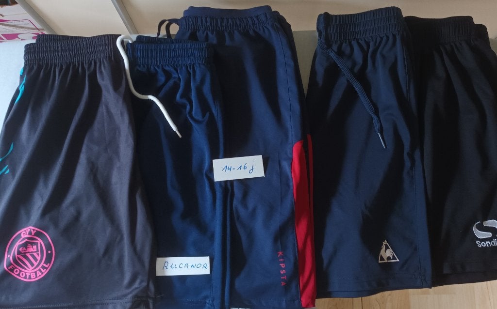 Voetbal / sport shorts 14/16 jaar jongens, Verzenden, Zo goed als nieuw, Broek