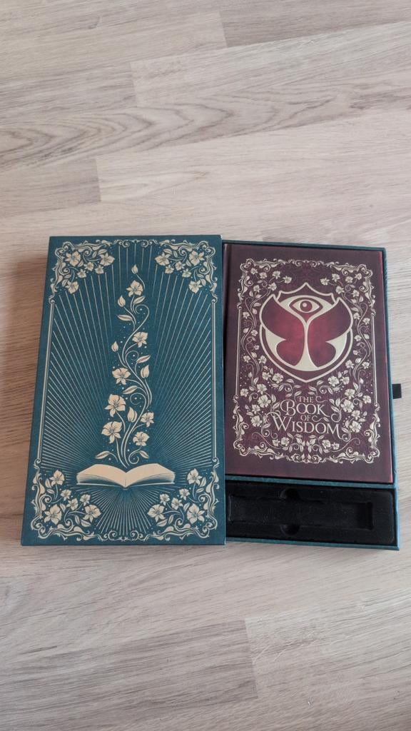 The Book of Wisdom - Tomorrowland 2019, Divers, Cahiers de notes, Enlèvement
