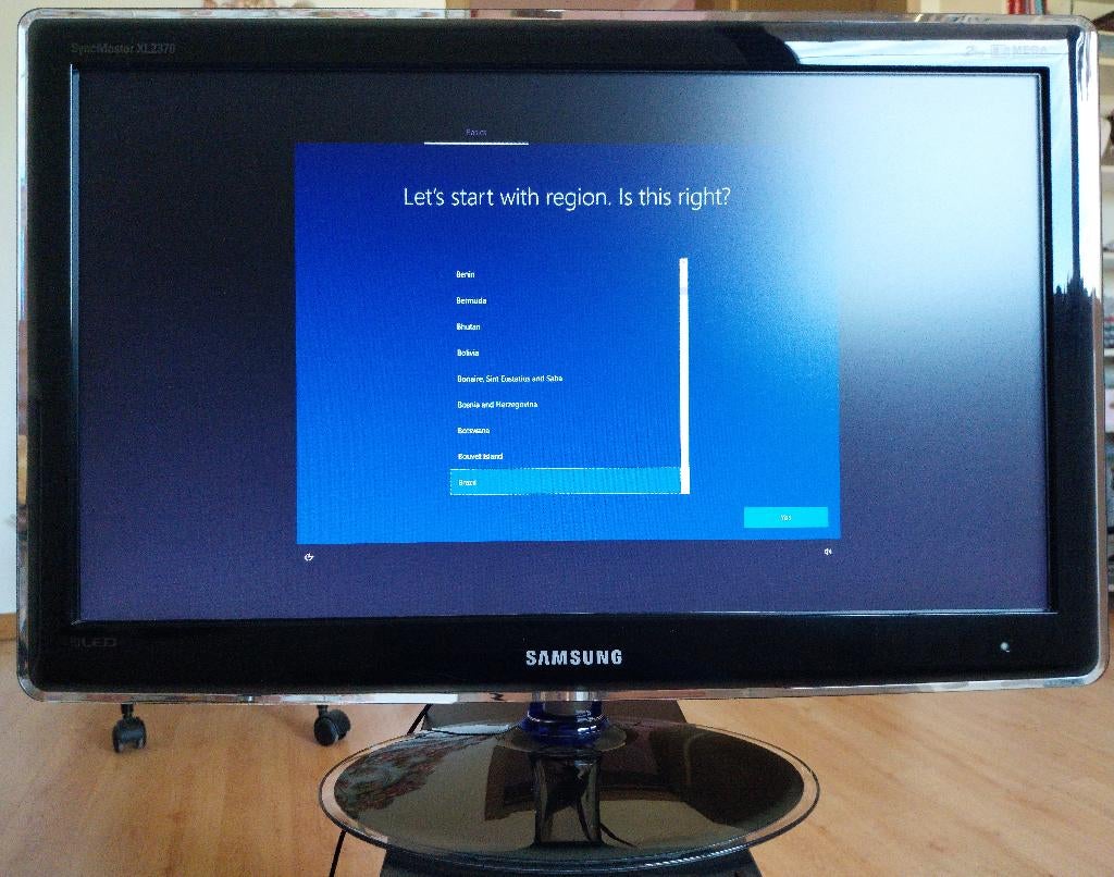 23" LED monitor + mechanisch RGB keyboard + RGB muis, Hoofdtelefoonaansluiting, HDMI, Zo goed als nieuw, LED