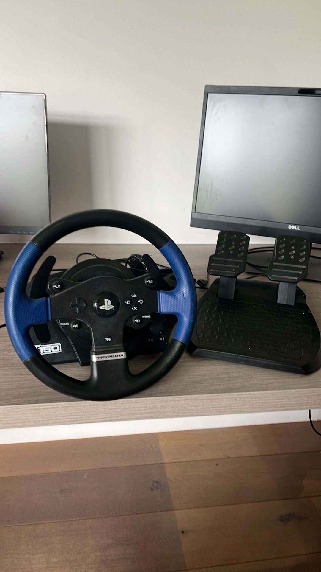 Thrustmaster T150 Force Feedback Race Stuur, Games en Spelcomputers, Spelcomputers | Sony Consoles | Accessoires, Ophalen, Zo goed als nieuw
