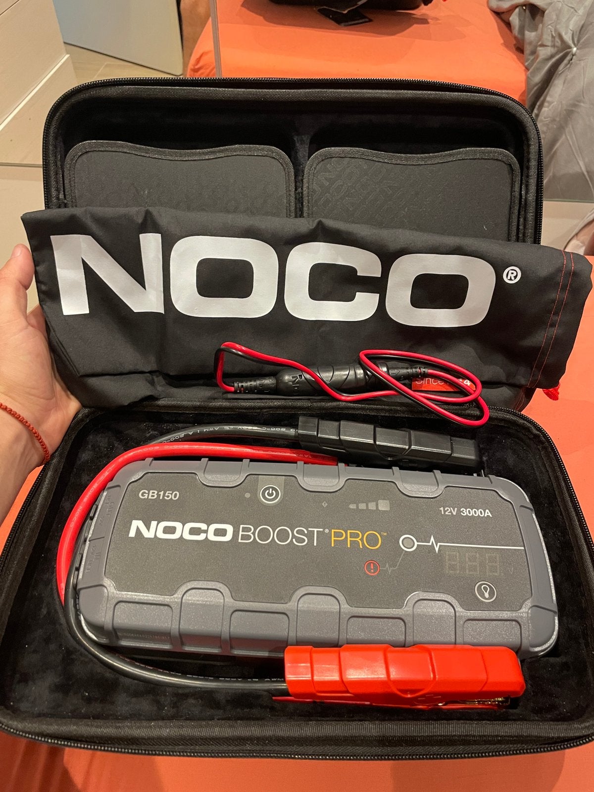 NOCO Boost Pro GB150 12V 3000A Jump Starter+Hard Case, Ophalen, Zo goed als nieuw
