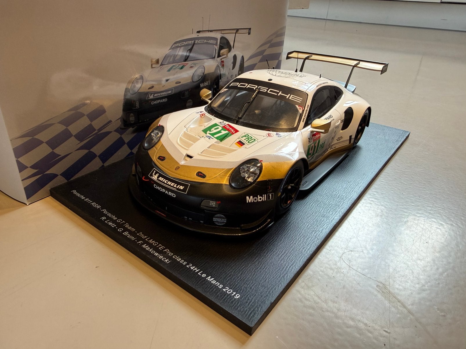 Porsche 911 RSR 2nd LMGTE Pro class 24H Le Mans 2019 1/18, Hobby & Loisirs créatifs, Voitures miniatures | 1:5 à 1:12, Enlèvement ou Envoi