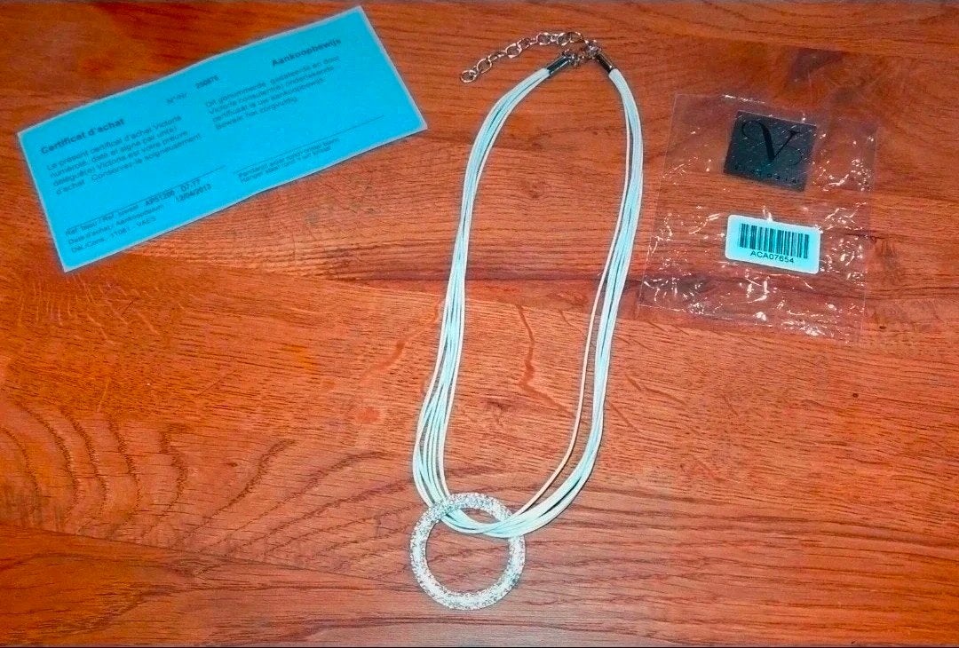 Mooie ketting van Victoria met kristal blanc hanger, Ophalen, Met kristal