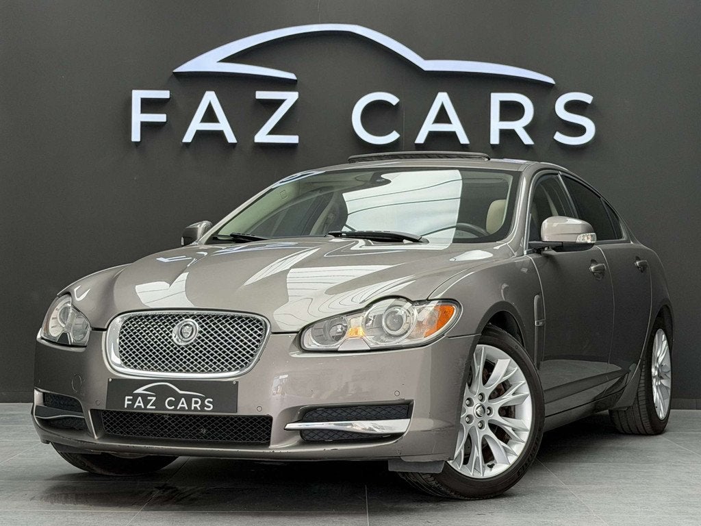 Jaguar XF 2.7 Turbo V6 Premium Luxury * CUIR + XÉNON + GPS, Auto's, 4 deurs, Beige, Bedrijf, 2310 kg