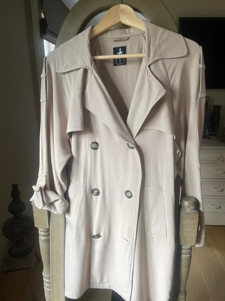 Beige vest van Atmosphere. Maat 38, Kleding | Dames, Ophalen of Verzenden, Zo goed als nieuw, Maat 38/40 (M), Beige