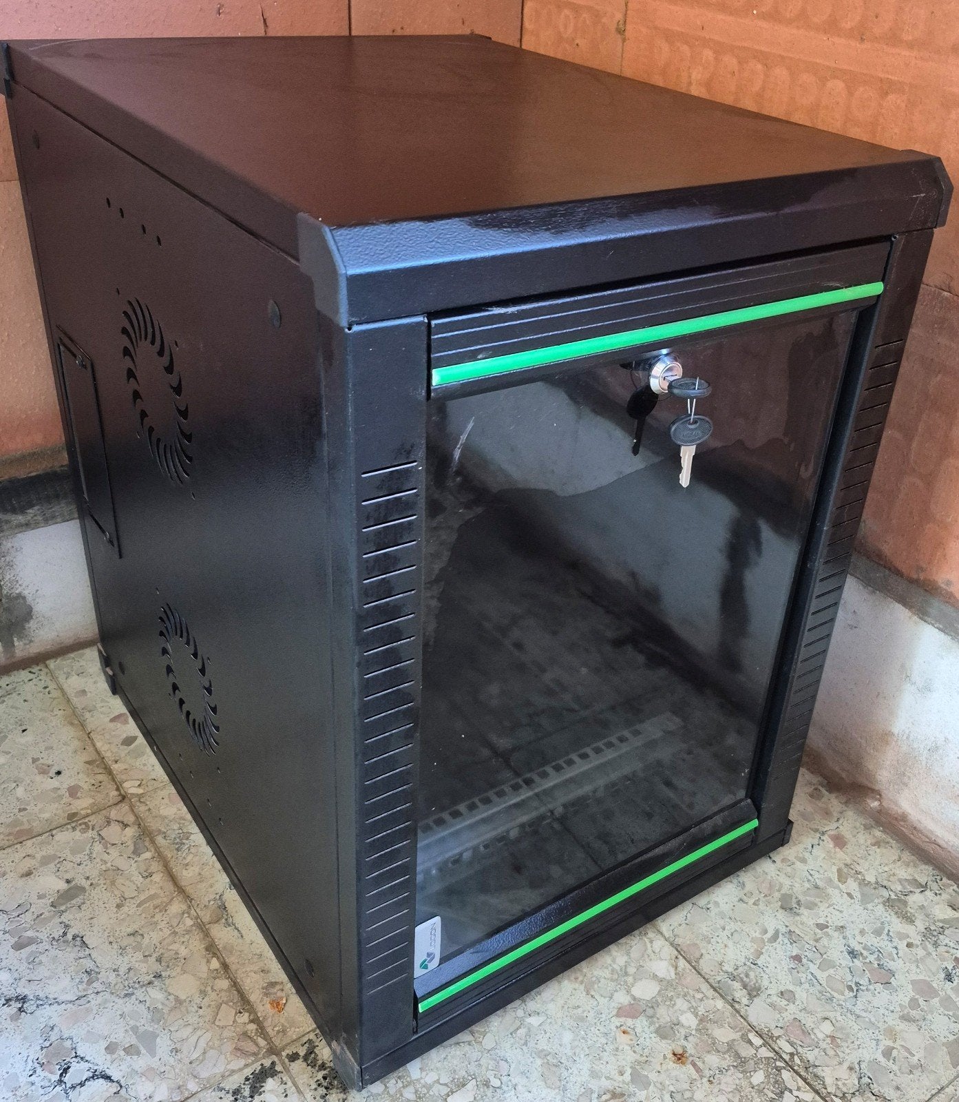 patchkast, Computers en Software, Serverkasten, Ophalen, Zo goed als nieuw, Glas