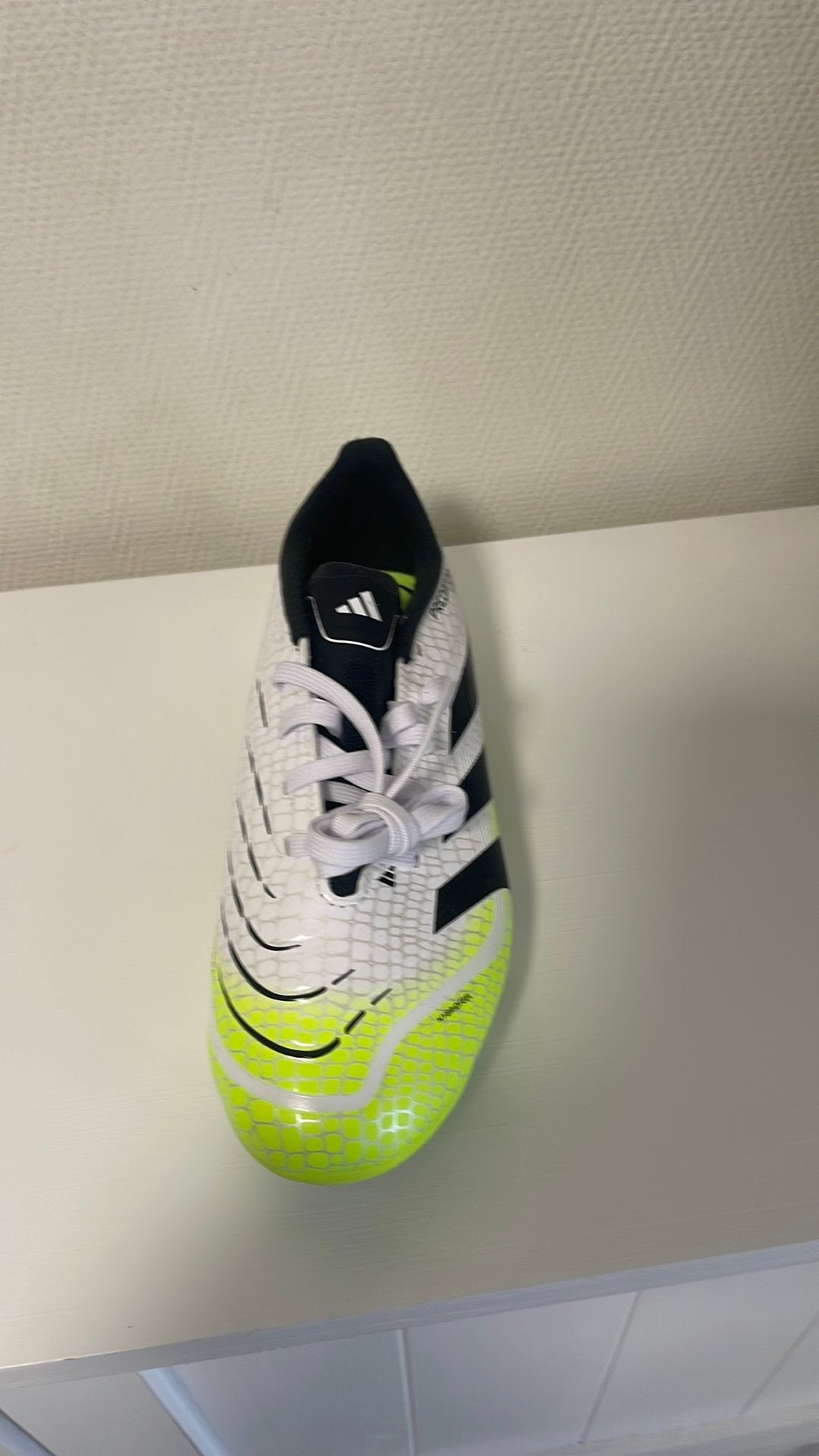 Chaussures foot enfant taille 36 neuve, Ophalen, Nieuw, Schoenen