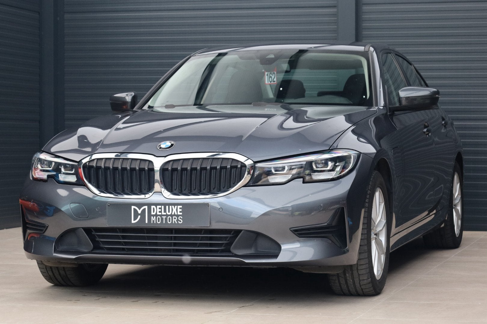 BMW 320 eA Berline Navi Leder Camera Zetelverwarming, Auto's, BMW, 4 cilinders, Bedrijf, Hybride Elektrisch/Benzine, Zilver of Grijs