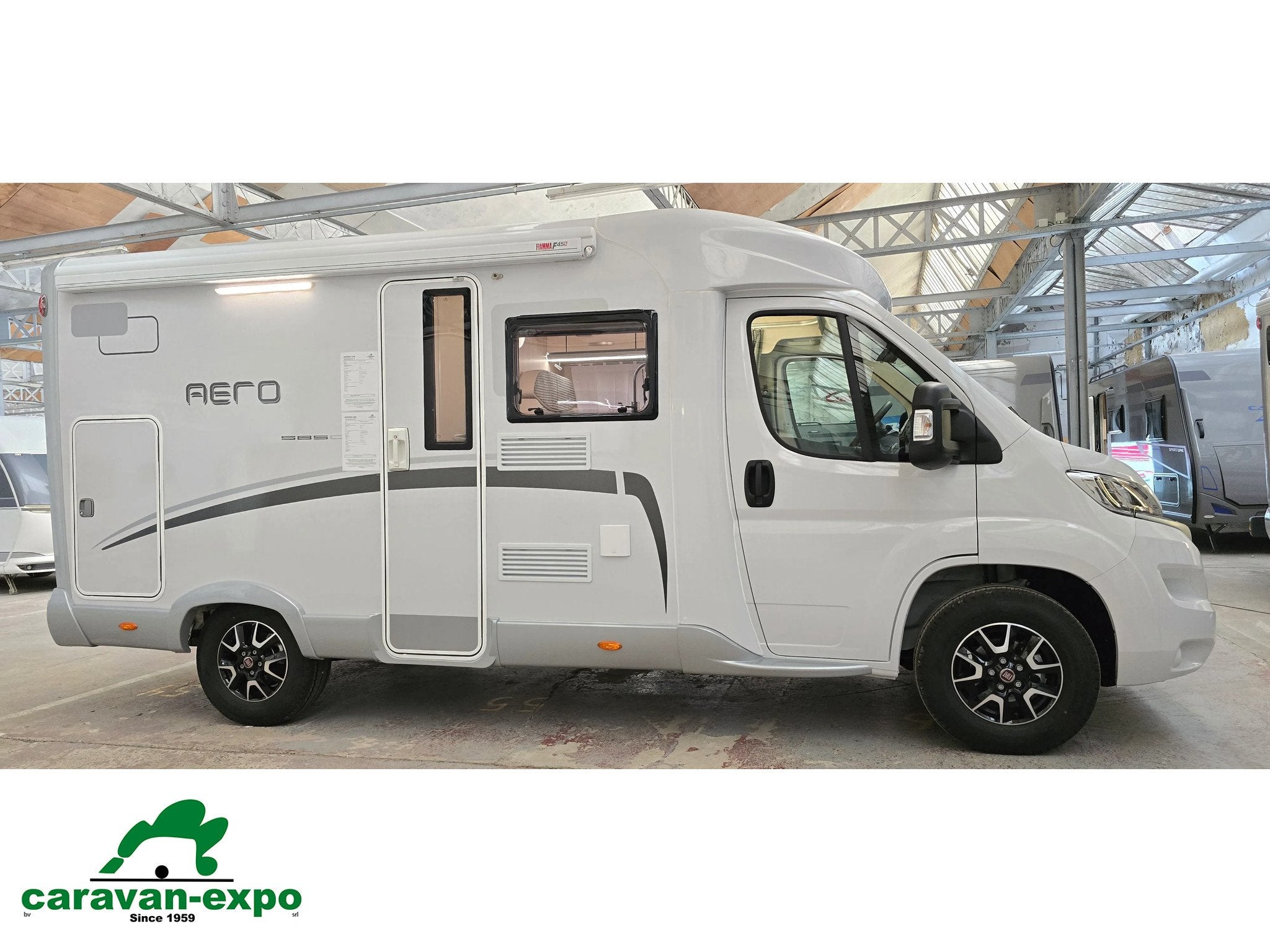 ACROSS CAR Aero Compact 585 CD, Boîte manuelle, 5 à 6 mètres, Diesel, Jusqu'à 4