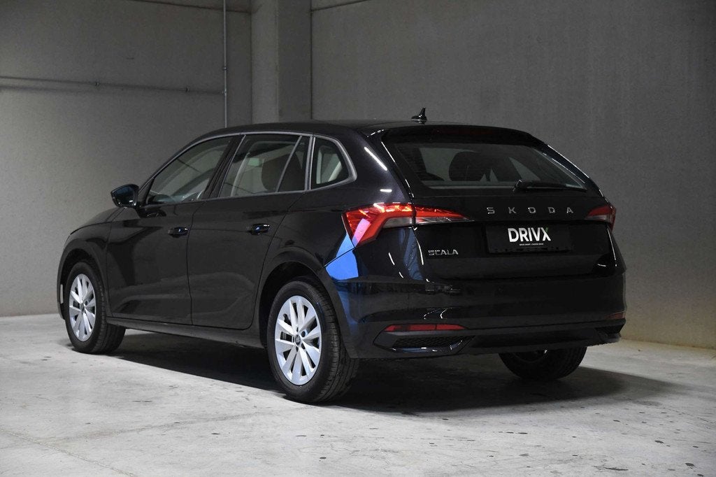 Skoda Scala Scala 1.0 TSI Selection DSG (bj 2025, automaat), Auto's, Skoda, Gebruikt, 116 pk, Zwart, Bedrijf