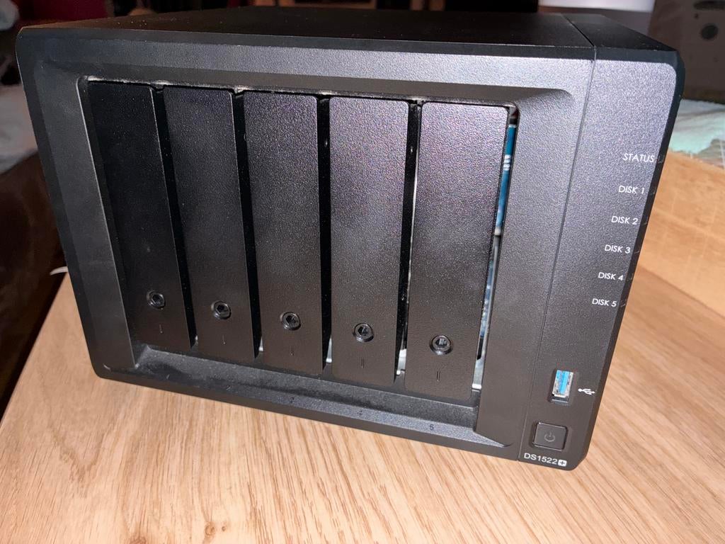 Synology NAS DS1522+ 16 GB RAM + Module RJ-45 10GbE, Enlèvement ou Envoi, Comme neuf, 16 GB, Composants échangeables à chaud