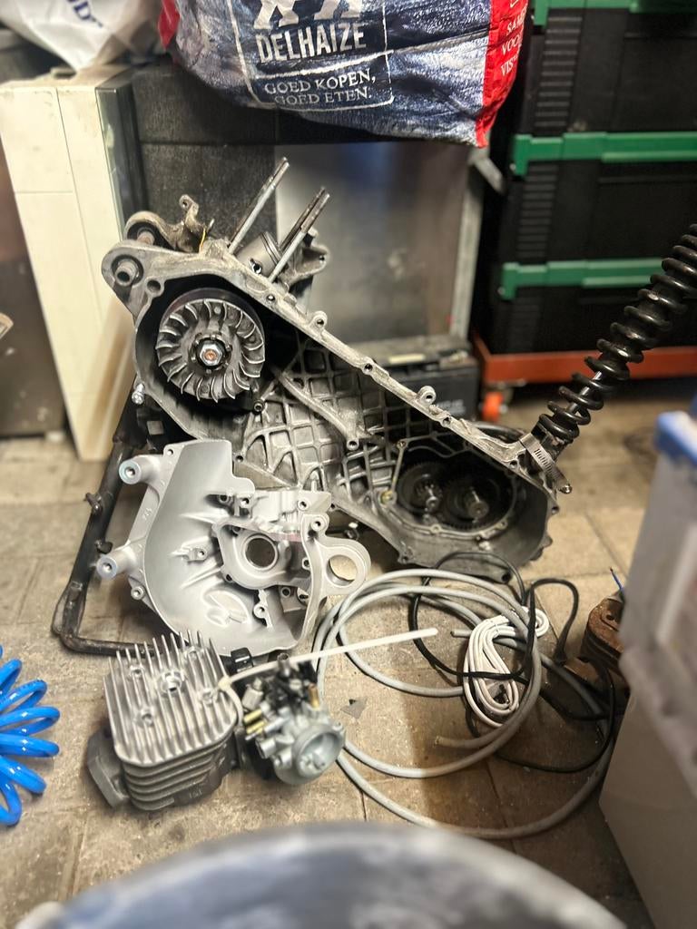 Mbk booster onderdelen, Fietsen en Brommers, Ophalen, Zo goed als nieuw, Blok