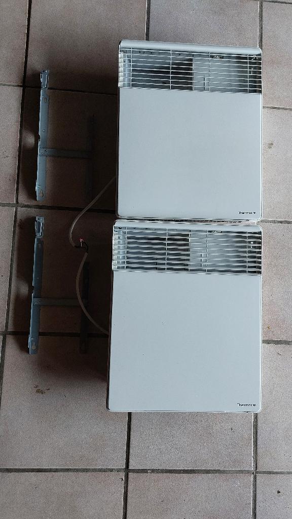2 THERMOR 500W wandverwarmers, Doe-het-zelf en Bouw, Verwarming en Radiatoren, 30 tot 80 cm, 500 tot 800 watt, Radiator, Nieuw