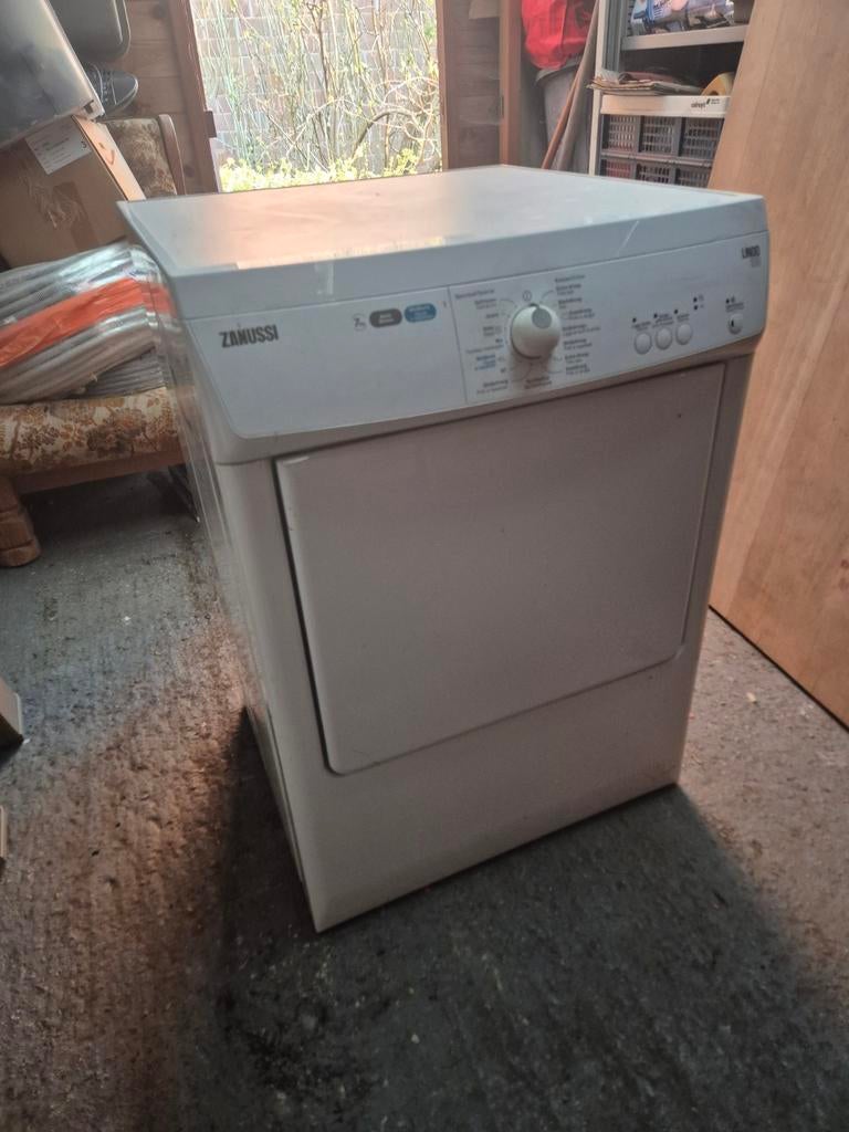 Droogkast Zanussi ZTE7101PZ - Luchtafvoerdroger, Elektronische apparatuur, Droogkasten, Ophalen