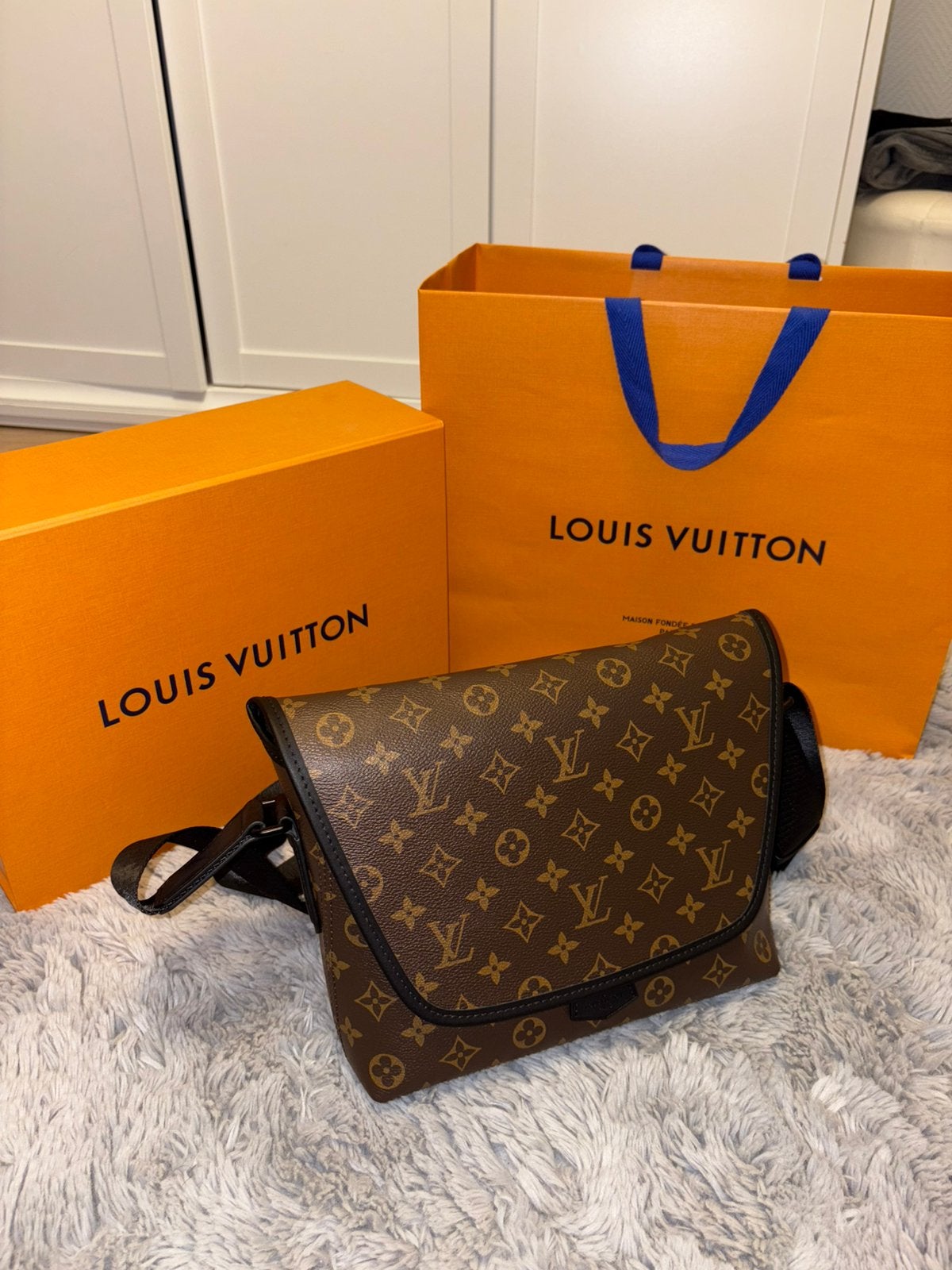 Sacoche Louis vuitton monogram Bruin ( quasiment neuf ), Enlèvement ou Envoi, Comme neuf, Autres marques, Cuir