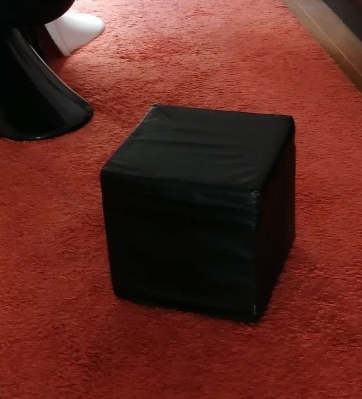 Footstool, Modern met leerlook, Carré, Enlèvement, Utilisé