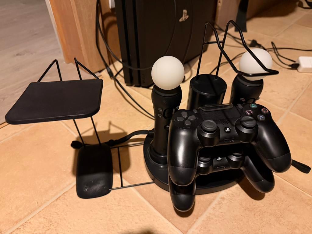 PlayStation 4 met 4 controllers, Ophalen, Zo goed als nieuw