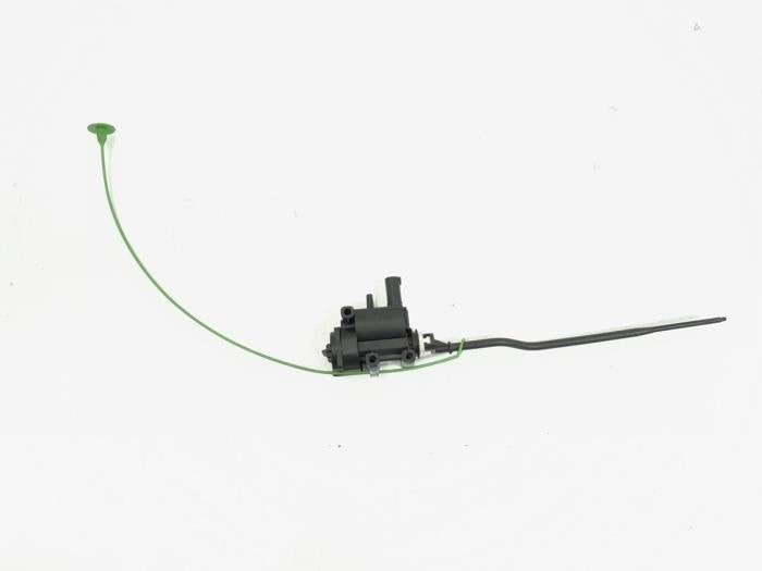 Moteur de verrouillage clapet réservoir d'un BMW 3-Serie, -, 3 mois de garantie, Utilisé, -