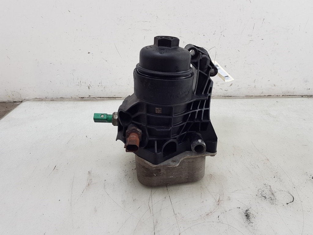 BOITIER FILTRE HUILE Volkswagen Caddy IV (01-2015/09-2020), Utilisé, Volkswagen