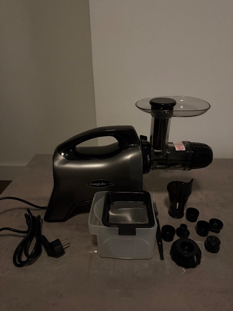 Omega MM1500 Medical Medium Slowjuicer, Enlèvement ou Envoi, Neuf, Électrique, Presse-agrumes lent