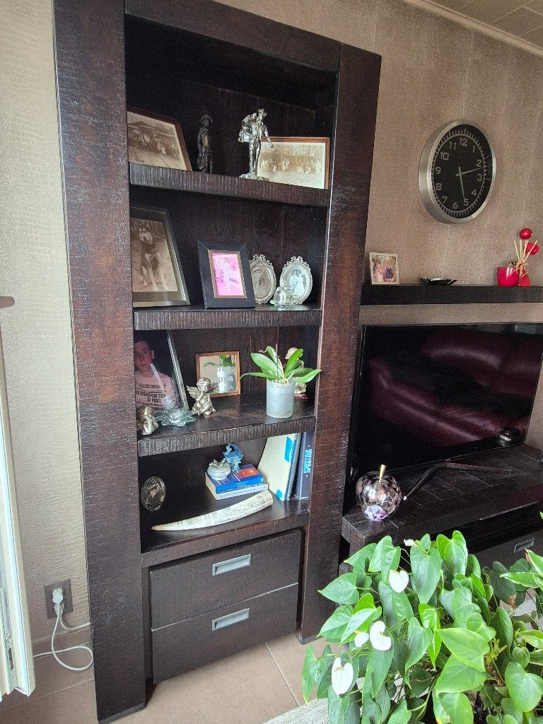 Boekenkast in donker mango hout, Huis en Inrichting, Kasten | Boekenkasten, Ophalen, Met plank(en), 200 cm of meer, 50 tot 100 cm