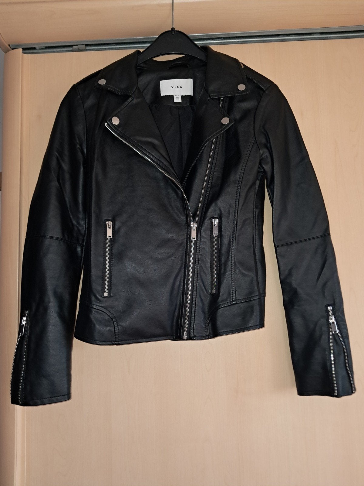 Lederlook vest vila xs nieuw, Kleding | Dames, Jassen | Zomer, Zwart, Vila, Nieuw, Ophalen of Verzenden