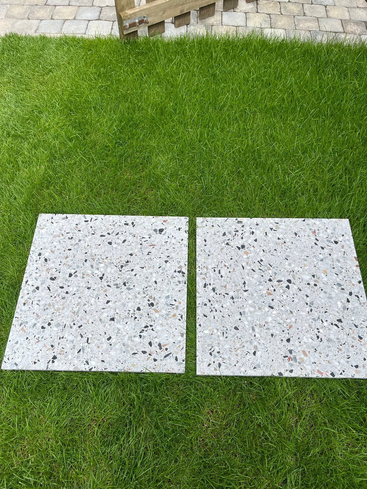 Terrazo nougat verzoet 60x60x2 NIEUW, Enlèvement