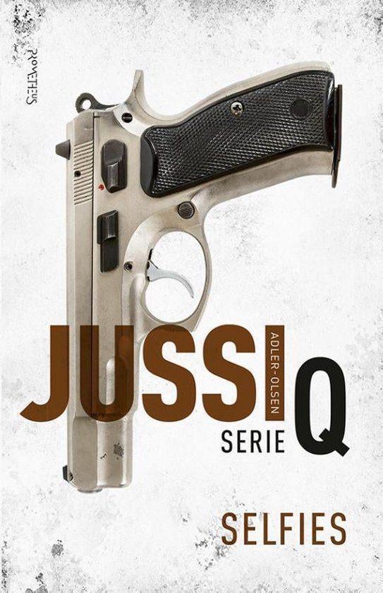 Te Koop Boek SERIE Q - SELFIES Jussi Adler-Olsen, Scandinavië, Ophalen of Verzenden, Zo goed als nieuw, Jussi Adler-Olsen.