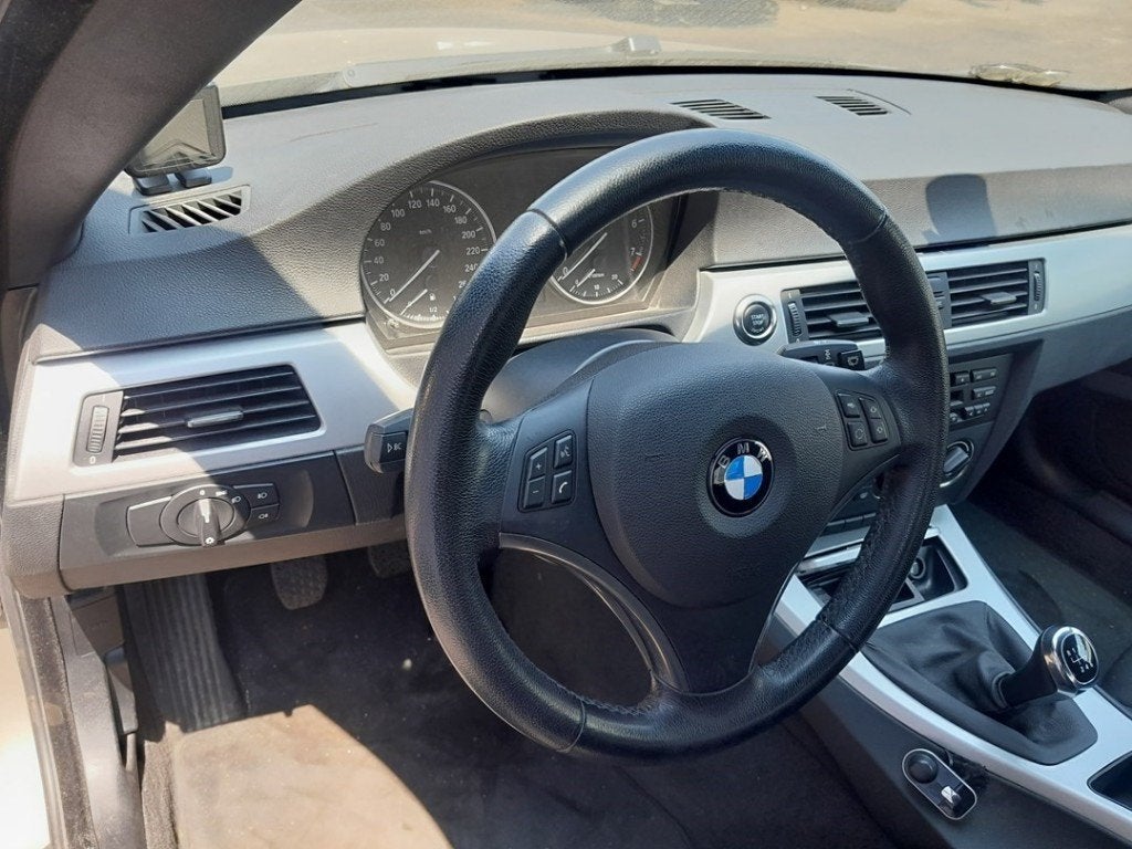 VOLANT DIRECTION BMW 3 serie (E92) (01-2005/12-2013), Utilisé, BMW, Petuelring 130
80809  München, DE, Bayerische Motoren Werke AG