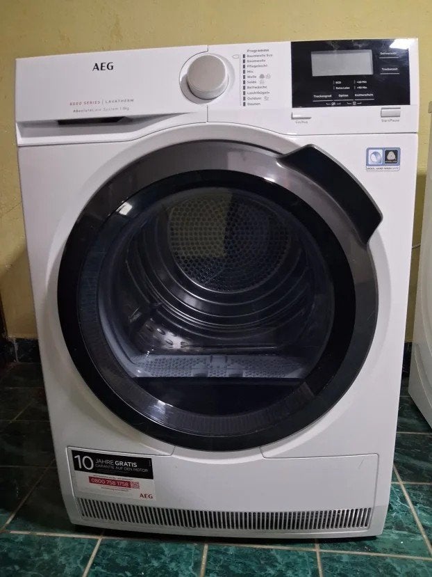 AEG seche linge pompe à chaleur  serie 8000 | 9kg, Electroménager, Enlèvement