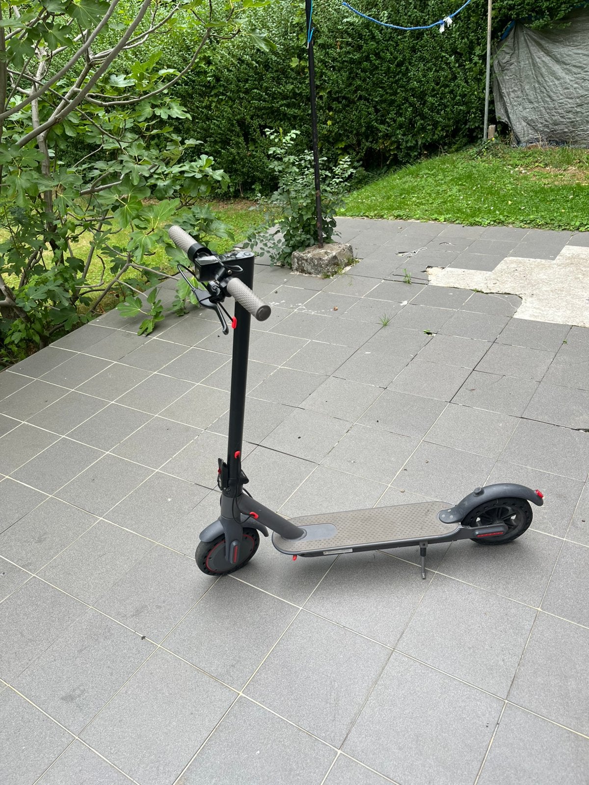 Bonjour, je vends la trotinette éléctrique  xiaomi, Vélos & Vélomoteurs, Trottinettes, Enlèvement ou Envoi, Comme neuf