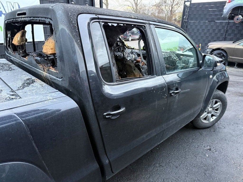PORTE DROITE ARRIÈRE Volkswagen Amarok (|2H7833056AC|), Volkswagen, Volkswagen AG, Utilisé, Kundenbetreuung@volkswagen.de