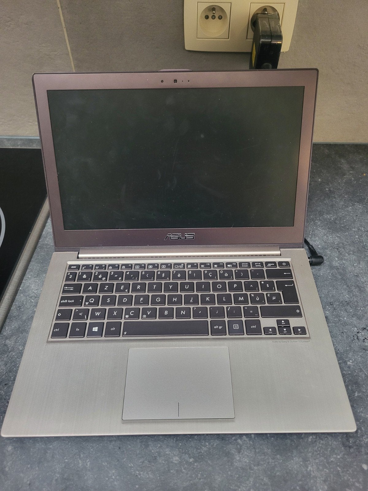 Asus laptop voor te herstellen., Ophalen of Verzenden
