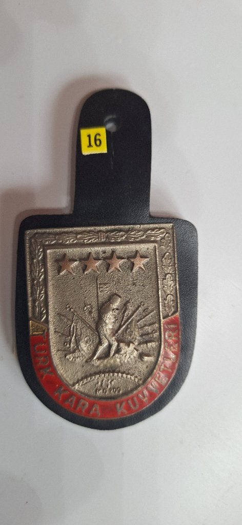 breloque (pucelle) insigne militaire, Collections, Enlèvement ou Envoi