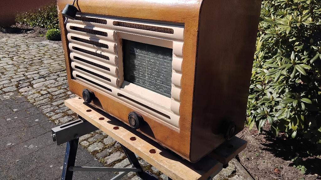 Antieke radio, Ophalen