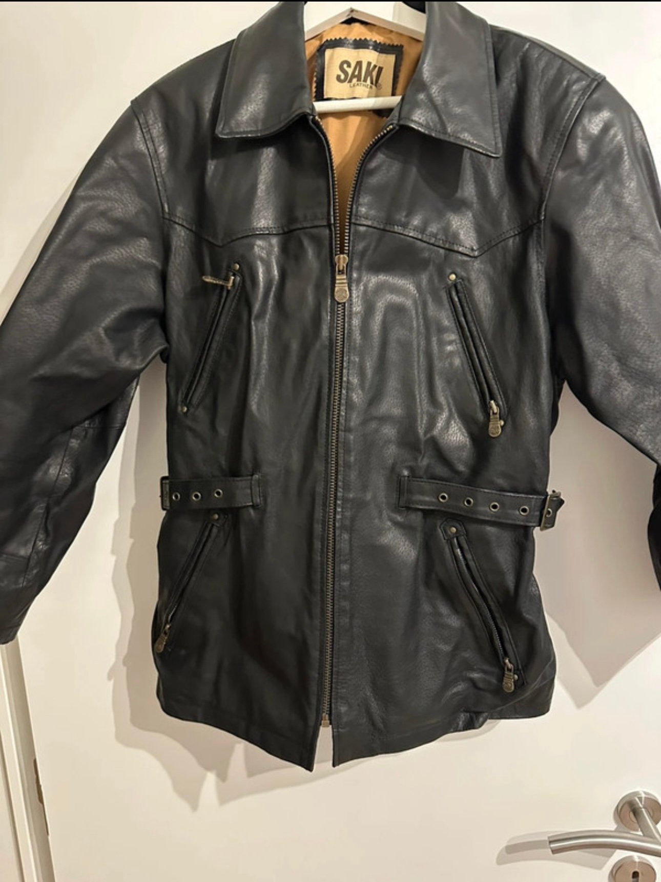 Saki leather womens Jacket 36-38 EU, Enlèvement ou Envoi, Comme neuf, Taille 38/40 (M), Noir