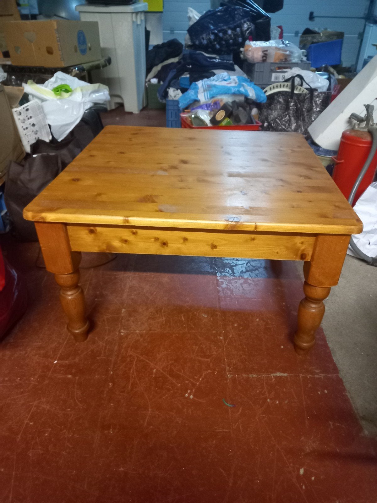 table basse en bois 73 cm sur 73 cm et 42 cm hauteur, Antiquités & Art
