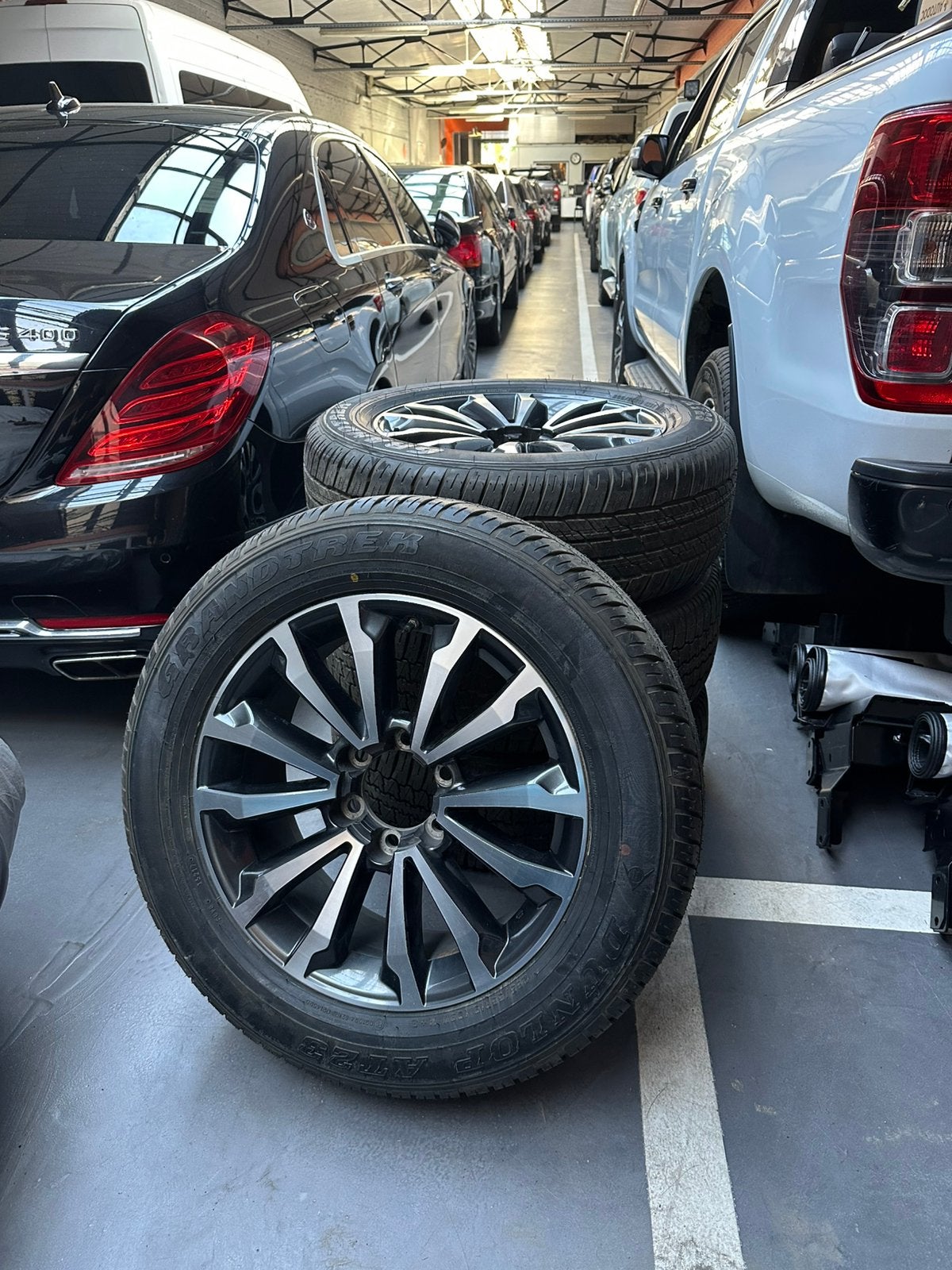 Velgen en banden van Toyota Land Cruiser & Hilux 19”, Ophalen, 19 inch, Banden en Velgen