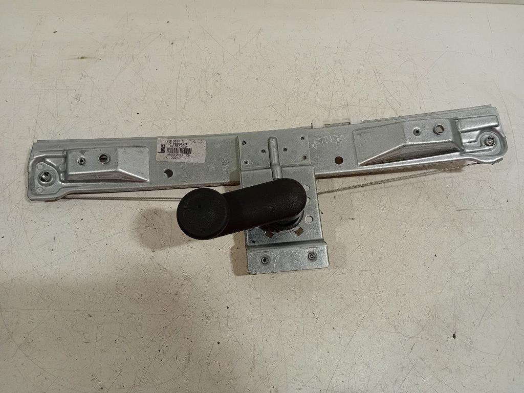Raammechaniek links achter Opel Corsa, Onderdelen@venauto.nl, Van der Ven Autorecycling B.V., Ettenseweg 76, 4706 PB Roosendaal, The Netherlands