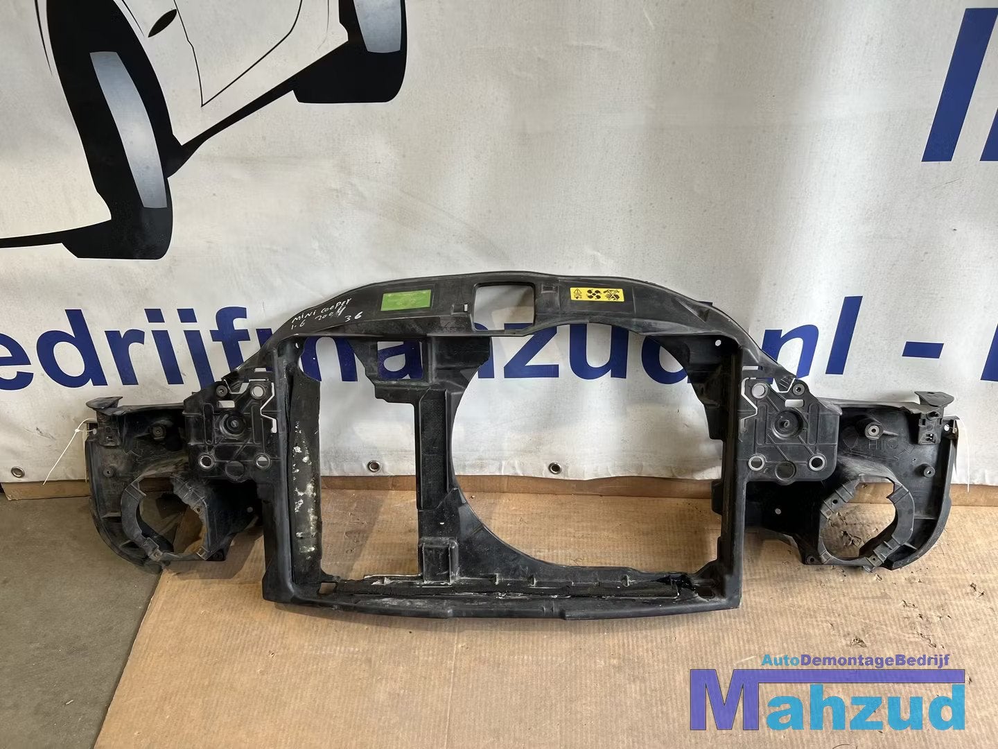 MINI COOPER ONE 1.6 voorfront frontpaneel 2001-2006, Customer.service@mini.co.uk, Avant, BMW AG, Petuelring 130
80788  Munich, DE