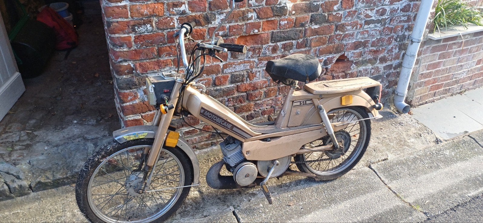 Motobecane-bromfiets, Ophalen