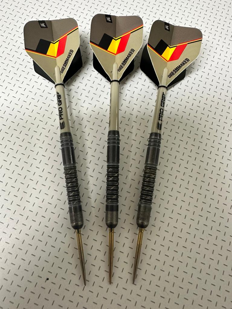 Dimitrie vandenberghe 23 gram, Sport en Fitness, Darts, Ophalen, Zo goed als nieuw, Flights