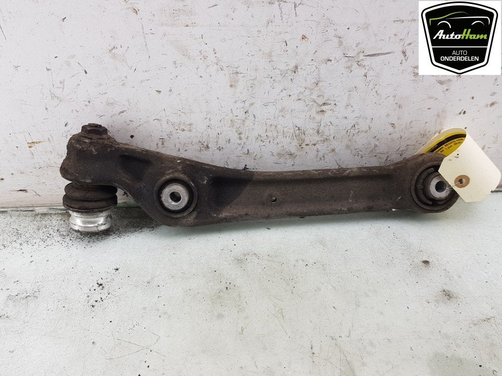 BRAS DE SUSPENSION AVANT DROIT (TRIANGLE) A4 Avant (B9), Utilisé, Audi